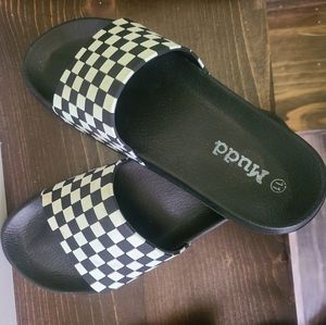 Mudd Checkered Slides Size 11